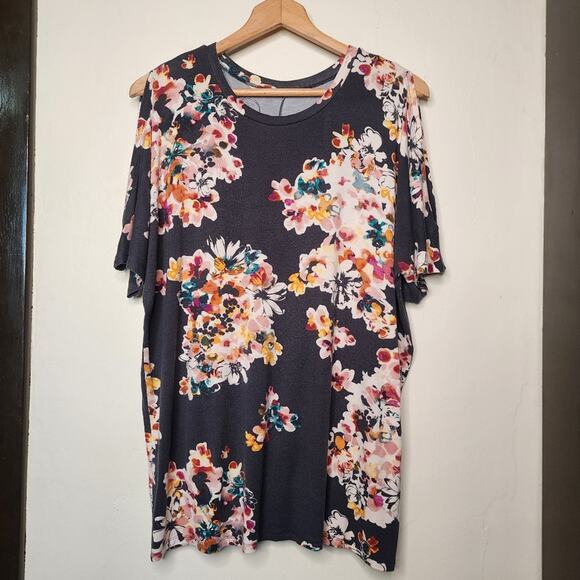 🌻3 for $18 Maurices Floral Cold Shoulder  T Shirt - Picture 1 of 5